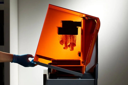 🧪 Qu’est-ce que l’impression 3D SLA ? Un regard sur la stéréolithographie