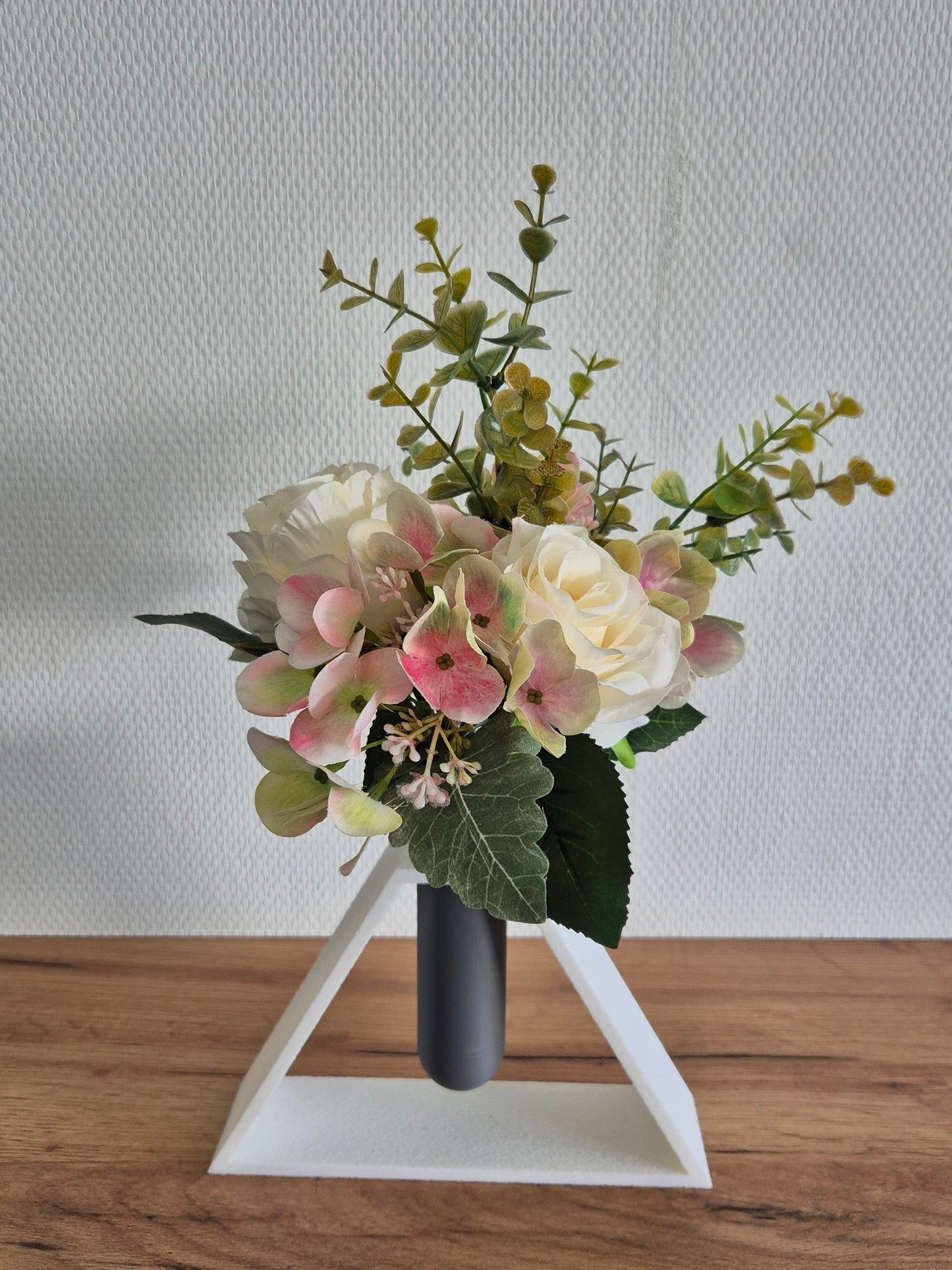 vase disign triangle