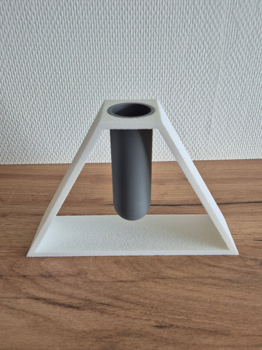 vase disign triangle