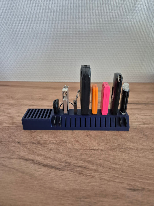 Organisateur de Bureau – Clés USB, Cartes SD & Micro SD