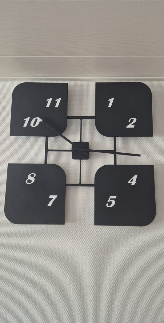 Horloge contemporaine